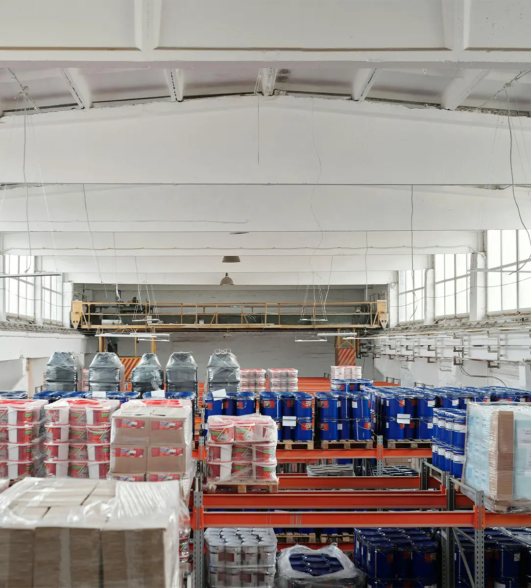 Photo d'un stock dans un entrepôt pour une optimisation transport